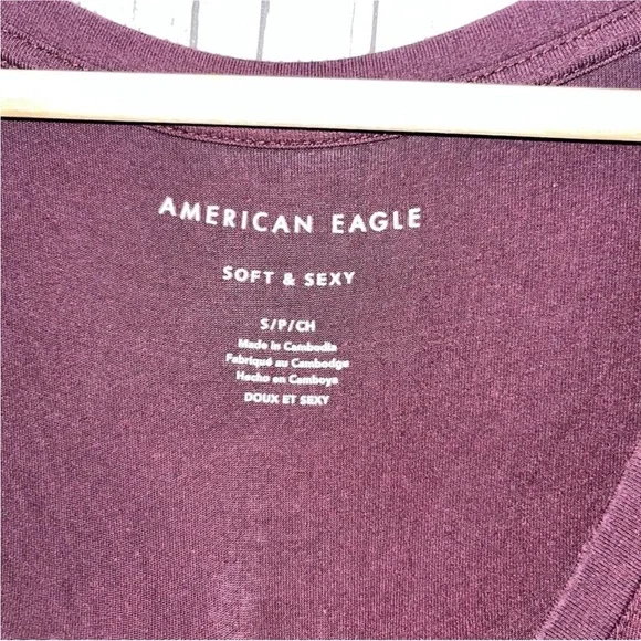American Eagle Maroon Soft & Sexy Tee - Picture 4 of 4